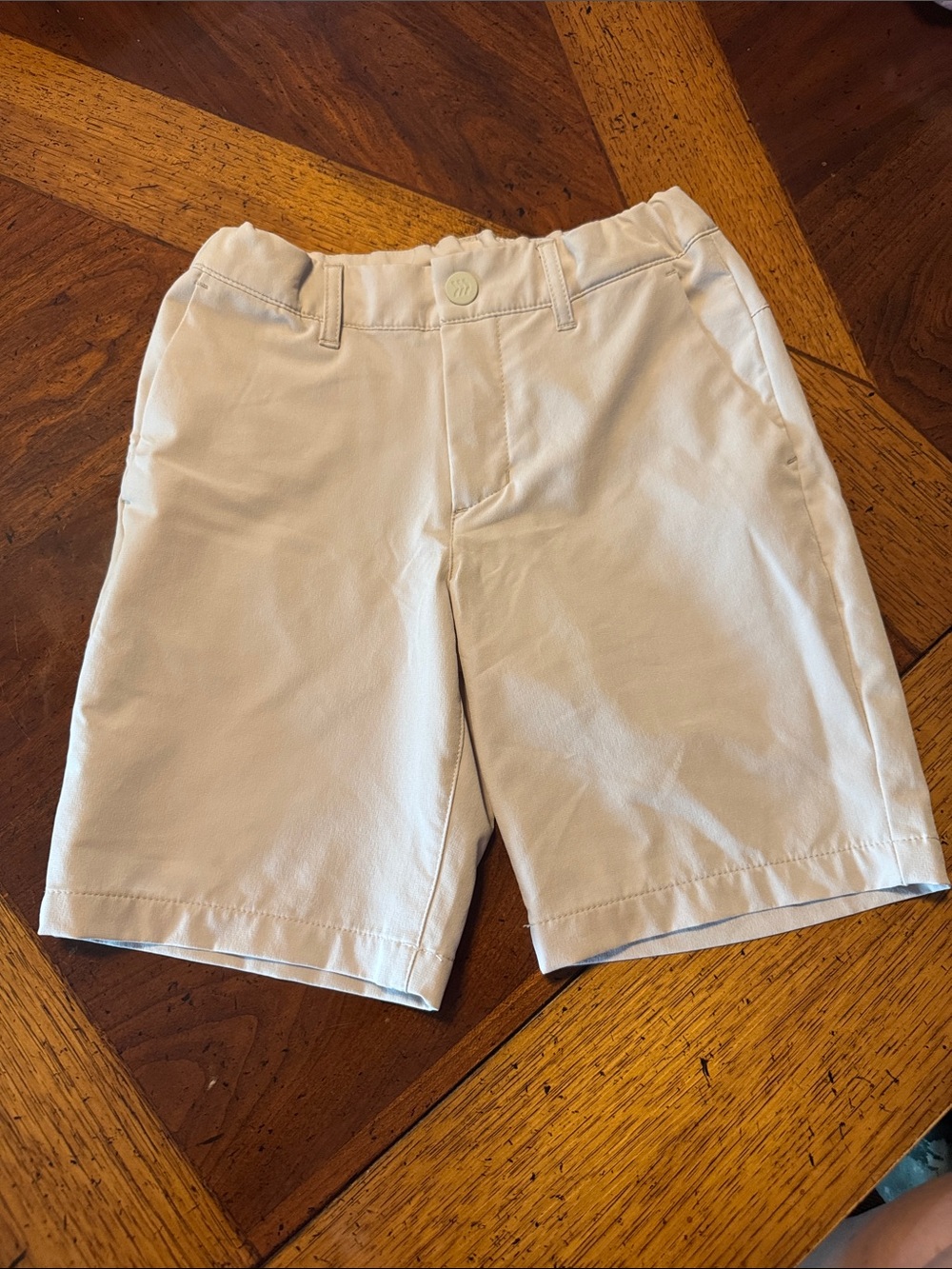 All in Motion Boys Golf Shorts 8 Shorts Khaki Waist can be pulled in Athletic